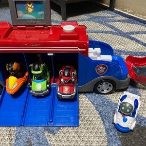 Paw Patrol Mission Cruiser Bus with 4 figurines and cars - plus bonus 8 figures
